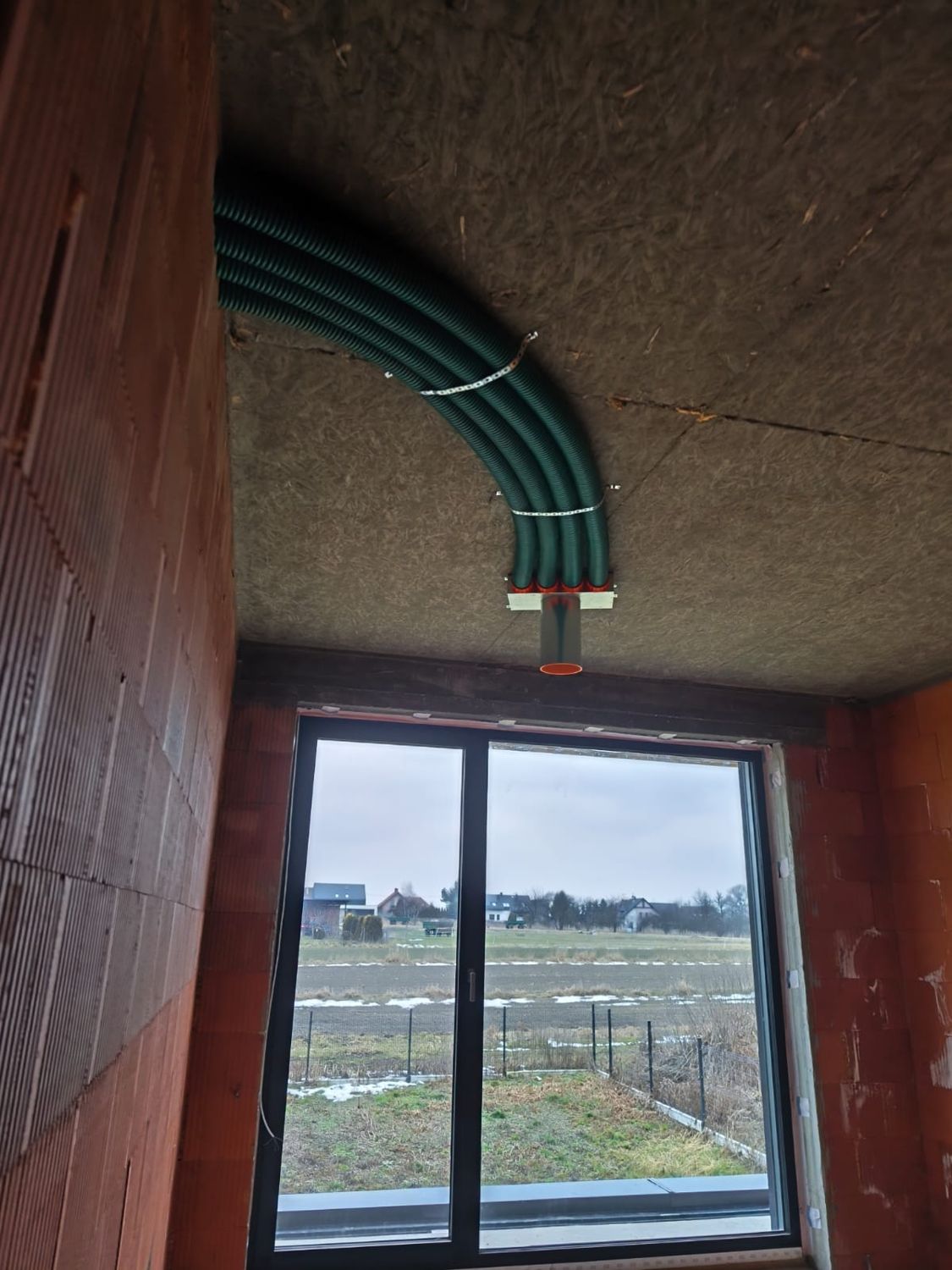 Skrzynka rozprężna rozdzielacza rekuperacji, Gliwice, dom 200 m²