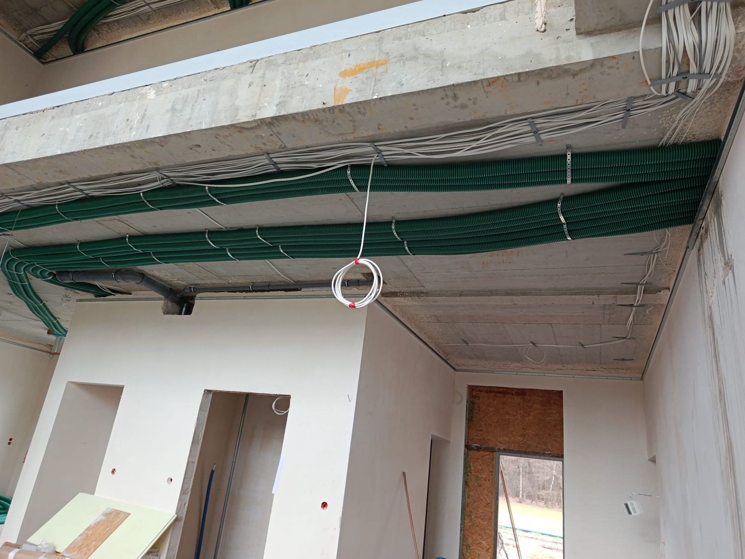 Magistrale rekuperacji prowadzone pod stropem w domu 210 m2, Mikołów