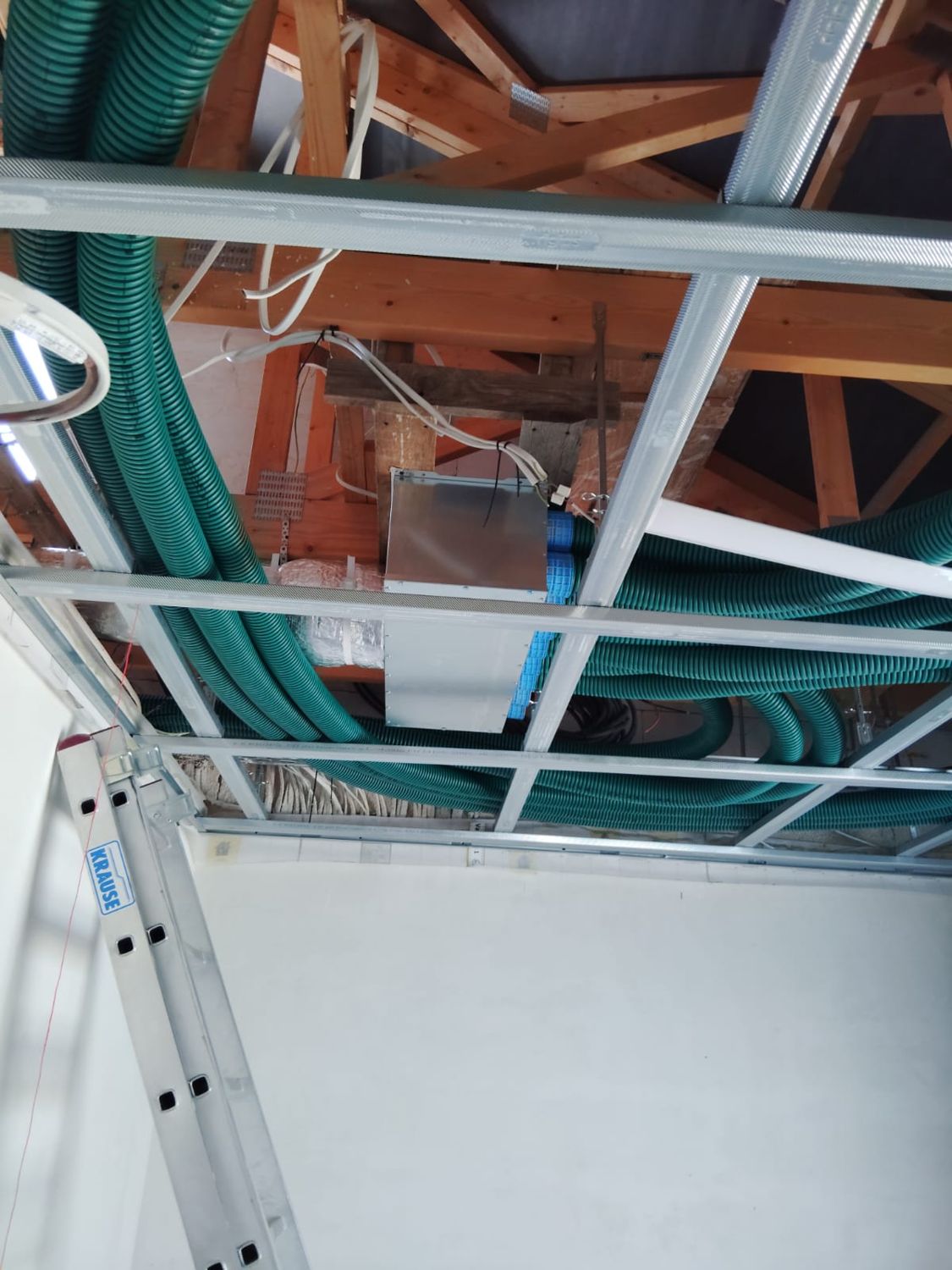 Skrzynka rozprężna instalacji rekuperacji, Rybnik